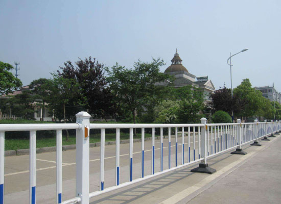 市政道路護欄.jpg